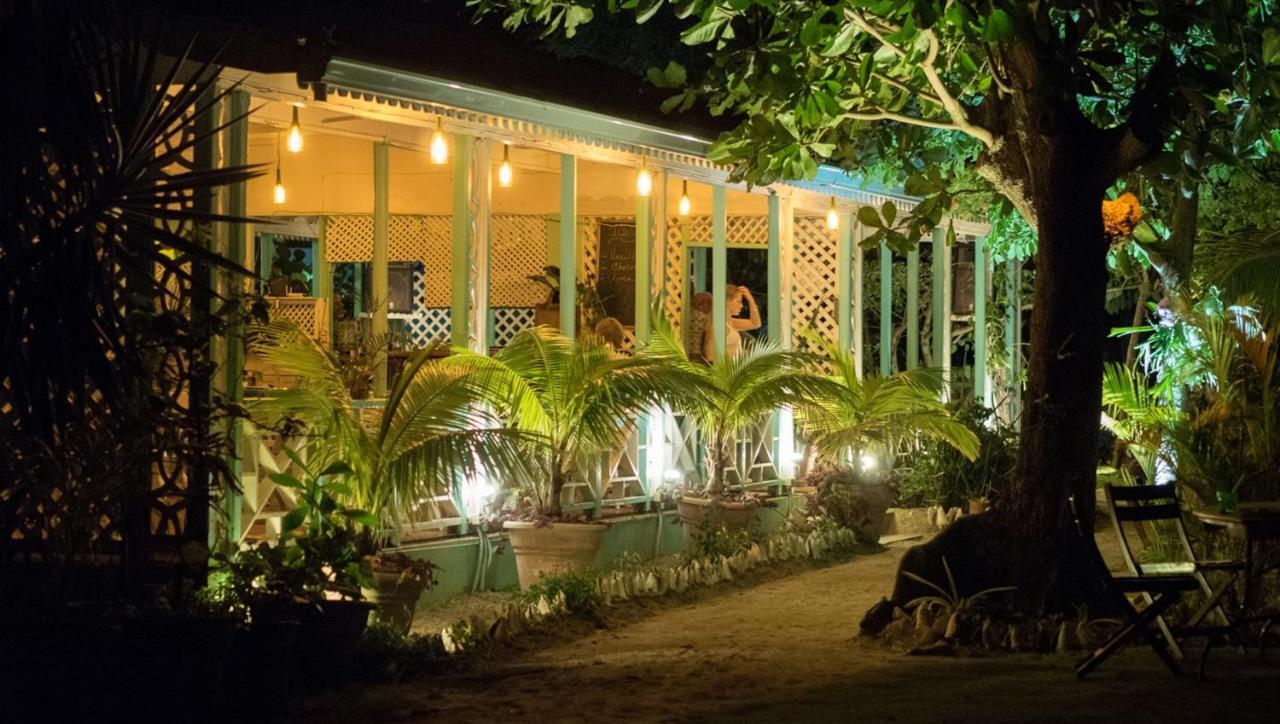 Oualie Beach Resort Nevis Bagian luar foto